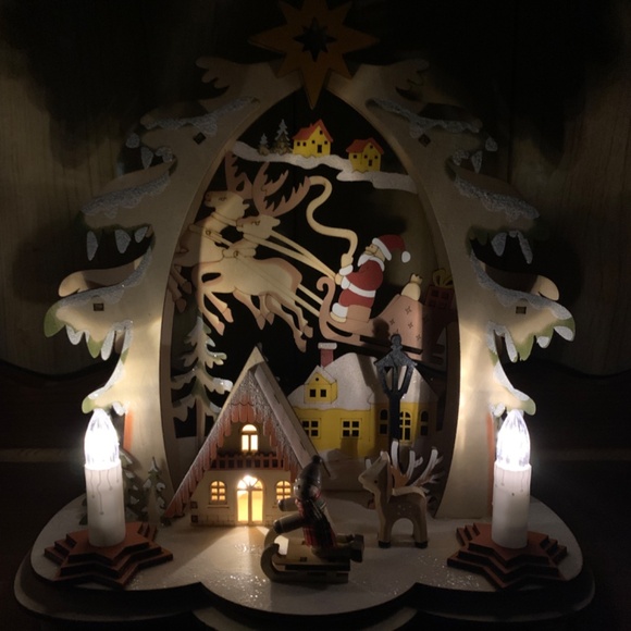 Kurt S Adler Timber Lane Light up Wooden village house with Santa - Picture 5 of 5